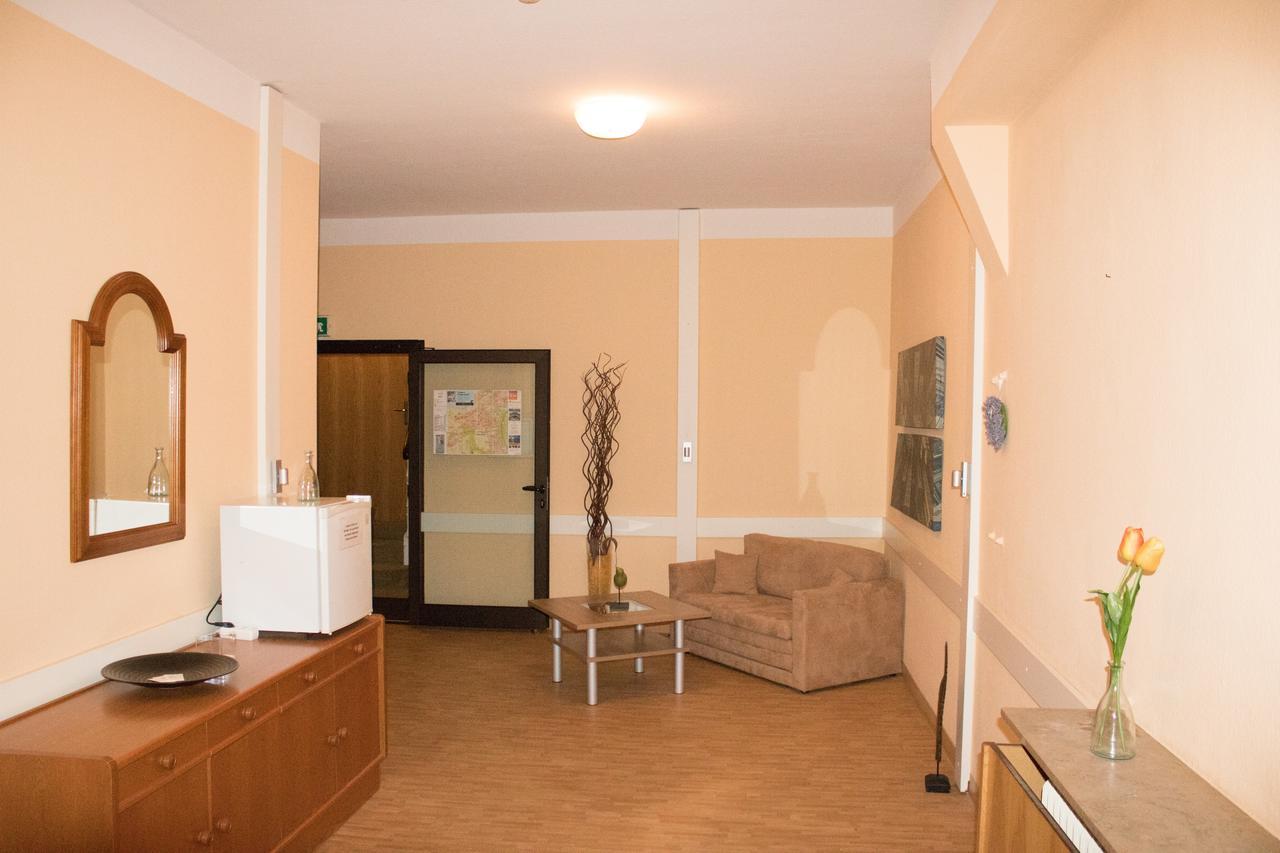 Stadthotel Russelsheim Екстериор снимка